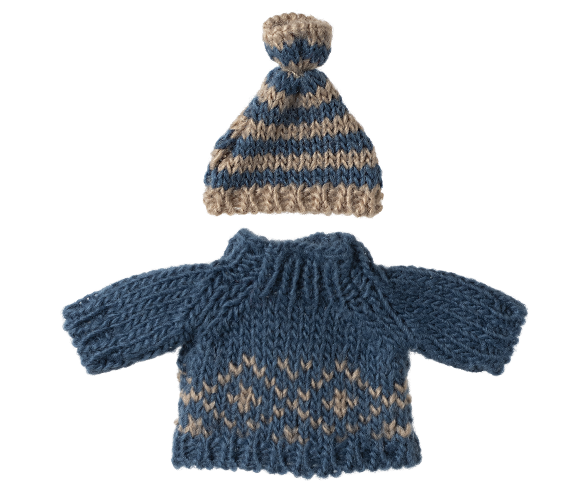 Knitted Sweater and Hat - Dad Mouse