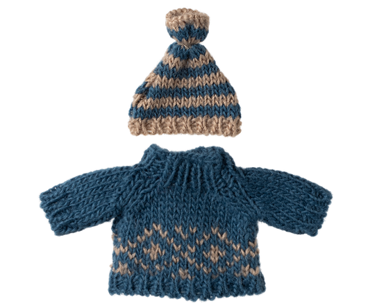 Knitted Sweater and Hat - Dad Mouse